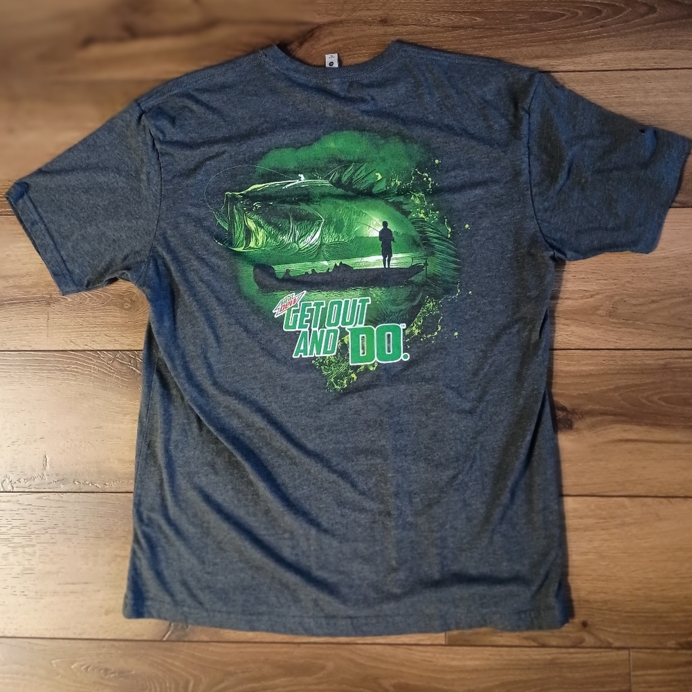 Mountain Dew T-shirt Graphic Bass Fishing Tee Shirt Mens XL Gray Get Out And Do